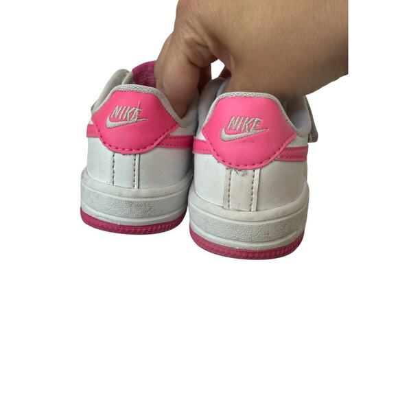 Nike Kids White Laser Fuchsia Force 1 Low EasyOn Shoes Size 9C - Picture 7 of 9